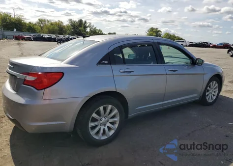 2013 Chrysler 200 Touring из США, поврежденный, VIN 1C3CCBBG1DN556549
